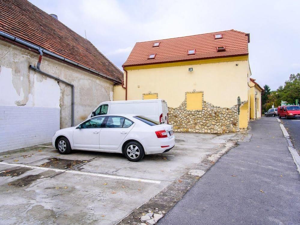 Hotel Bella Prága Kültér fotó